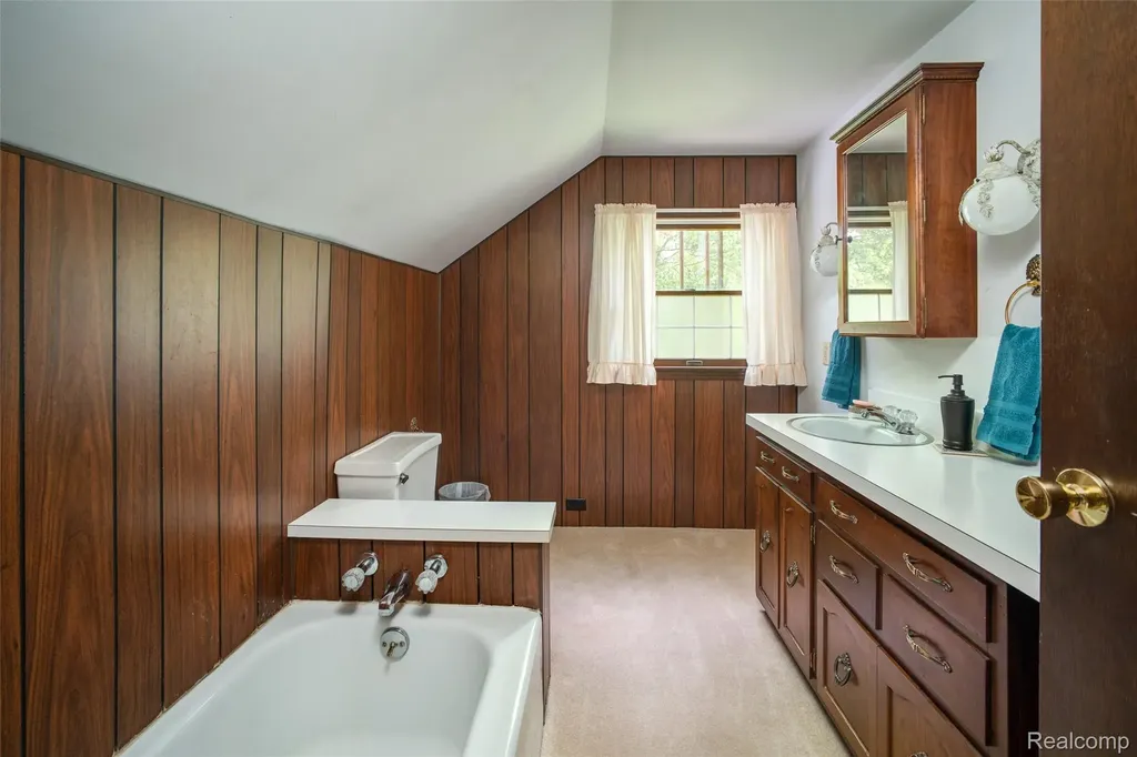 607 E King Street Corunna City MI 48817