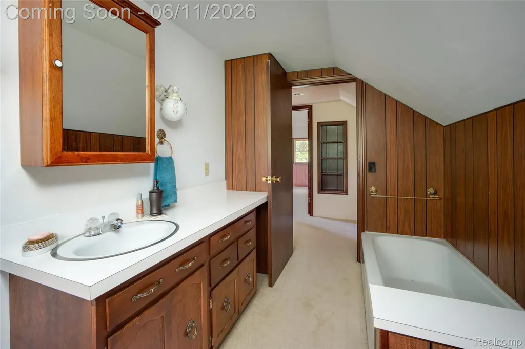 607 E King Street Corunna City MI 48817