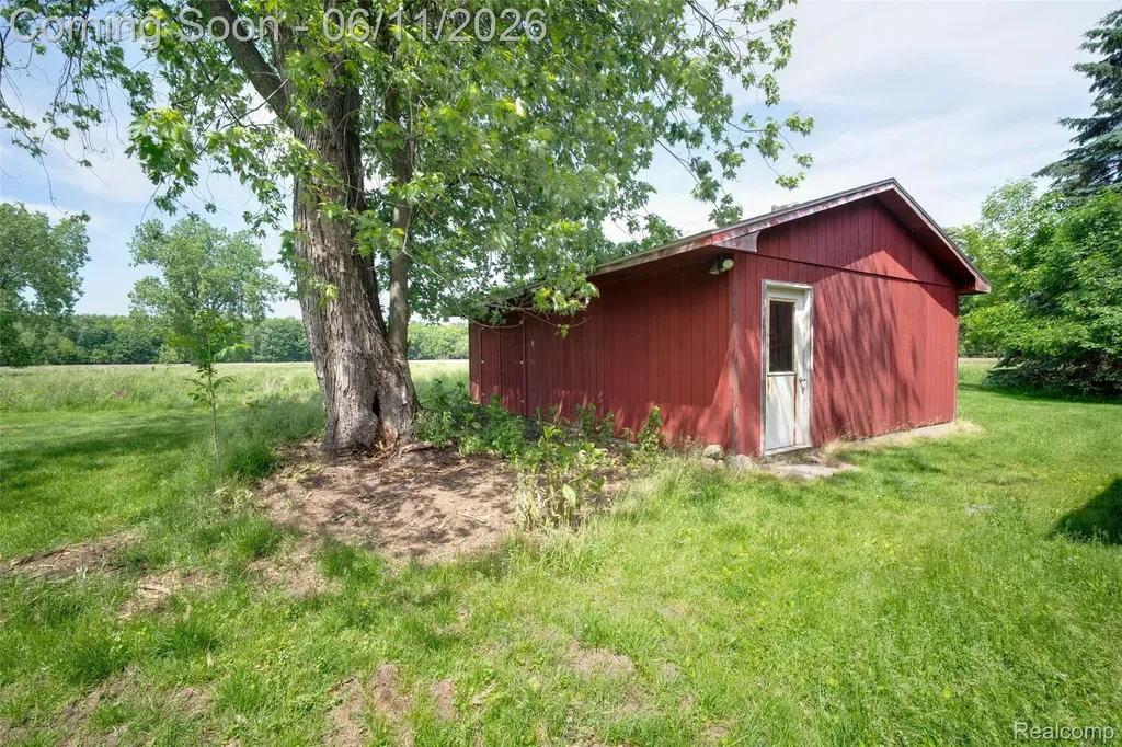 607 E King Street Corunna City MI 48817