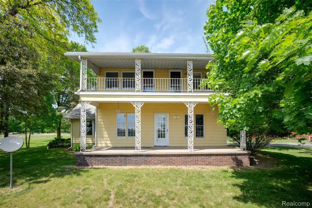 607 E King Street Corunna City MI 48817