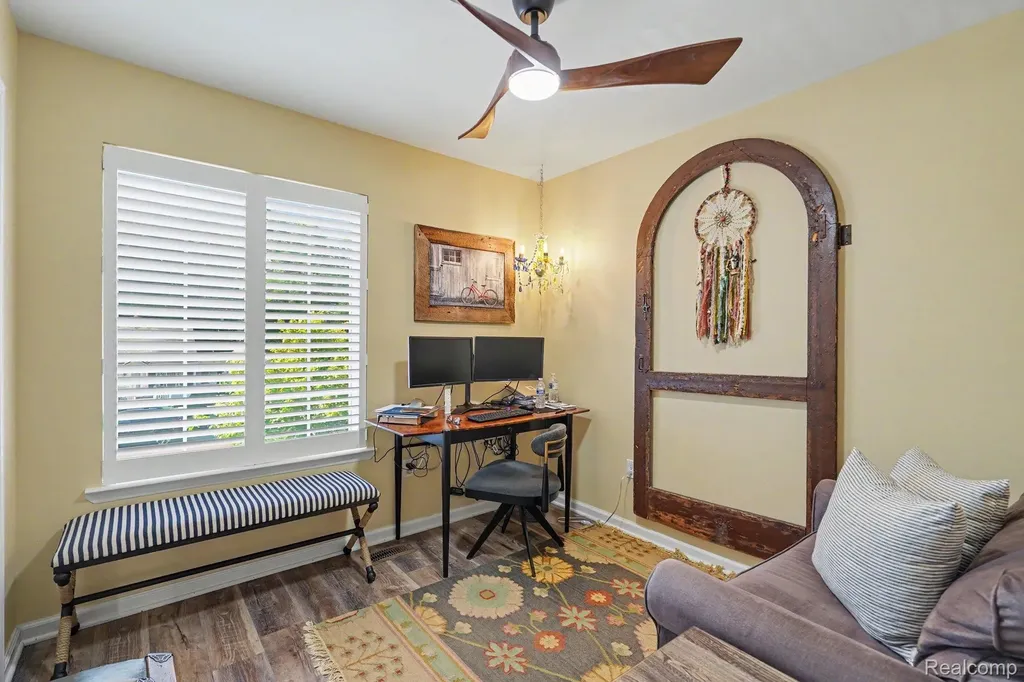 3544 Fort Drive Waterford Charter Township MI 48328