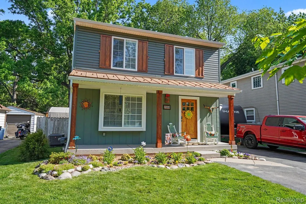 3544 Fort Drive Waterford Charter Township MI 48328