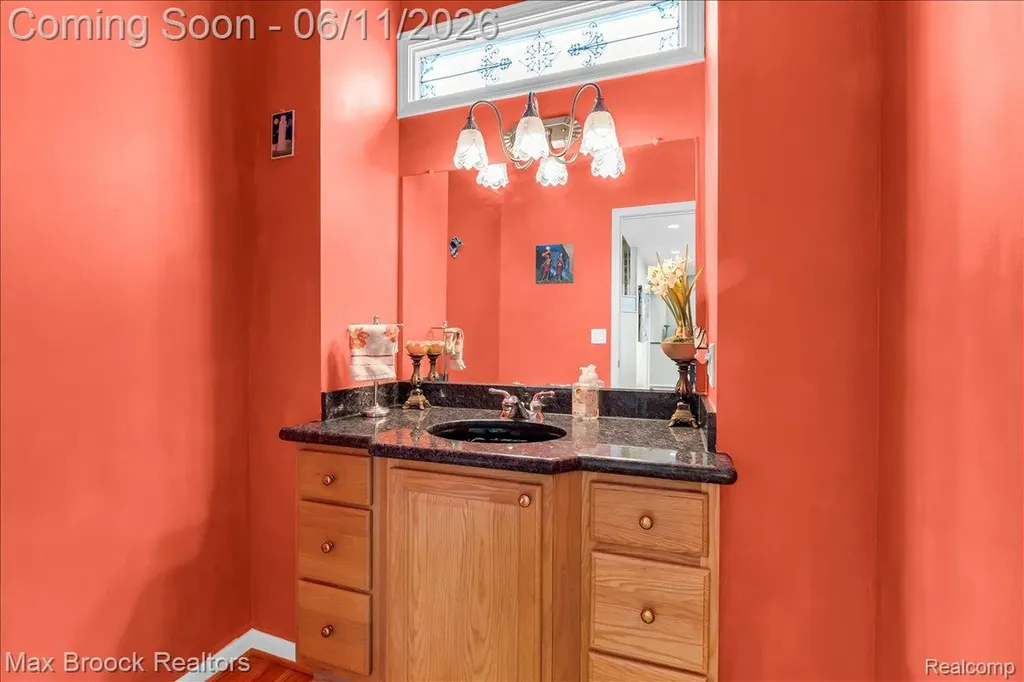 47159 Northumberland Street Novi City MI 48374