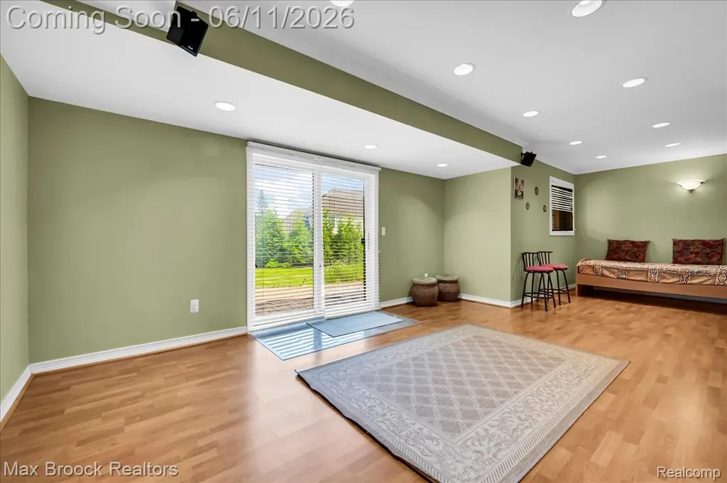 47159 Northumberland Street Novi City MI 48374