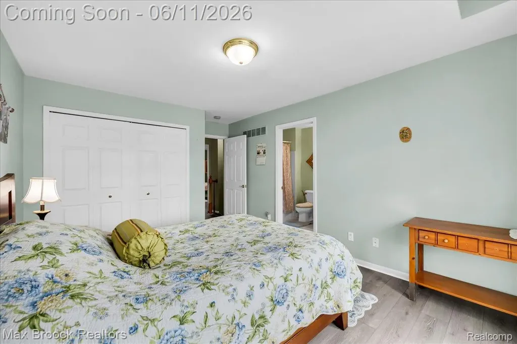 47159 Northumberland Street Novi City MI 48374
