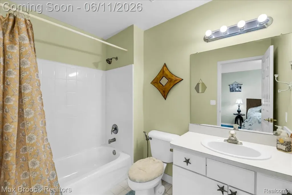 47159 Northumberland Street Novi City MI 48374