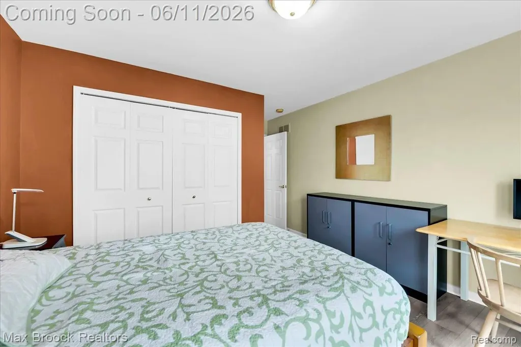 47159 Northumberland Street Novi City MI 48374