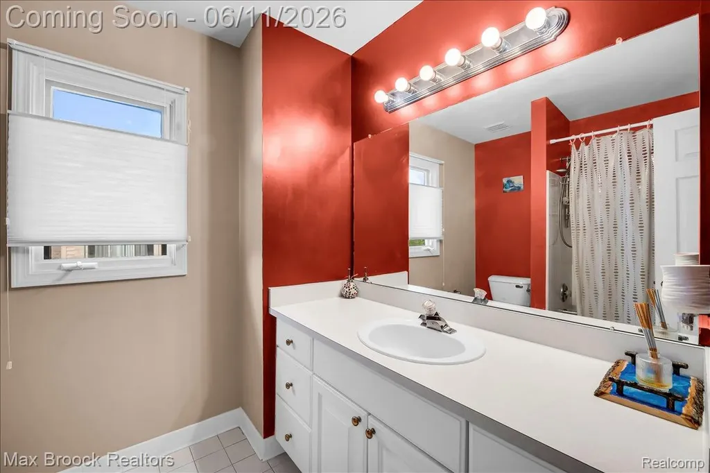 47159 Northumberland Street Novi City MI 48374