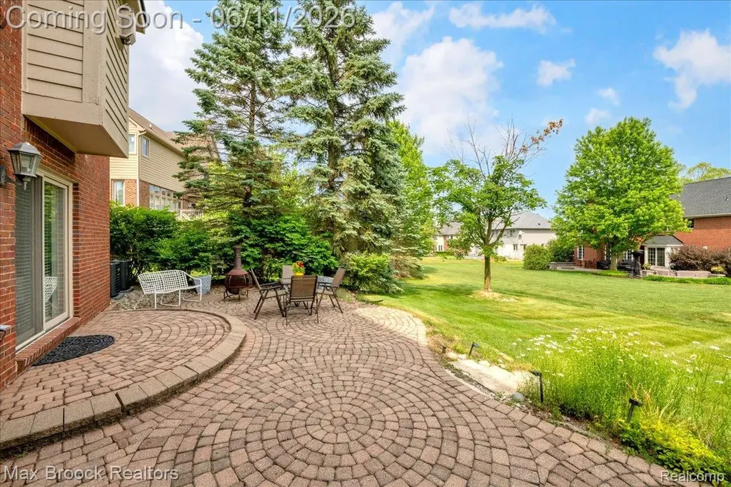 47159 Northumberland Street Novi City MI 48374