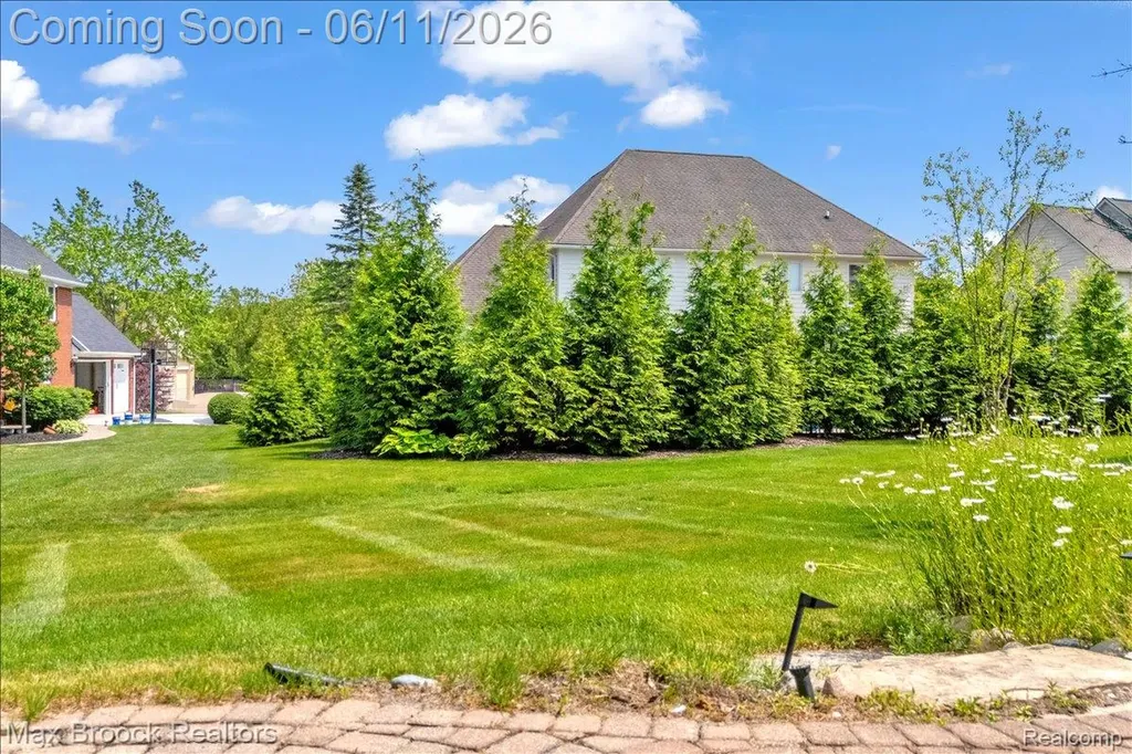 47159 Northumberland Street Novi City MI 48374