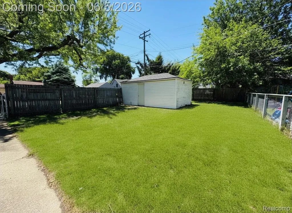 27305 Townley Street Madison Heights City MI 48071