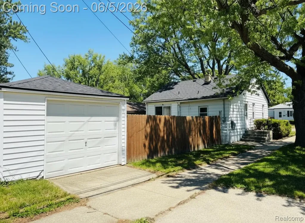 27305 Townley Street Madison Heights City MI 48071