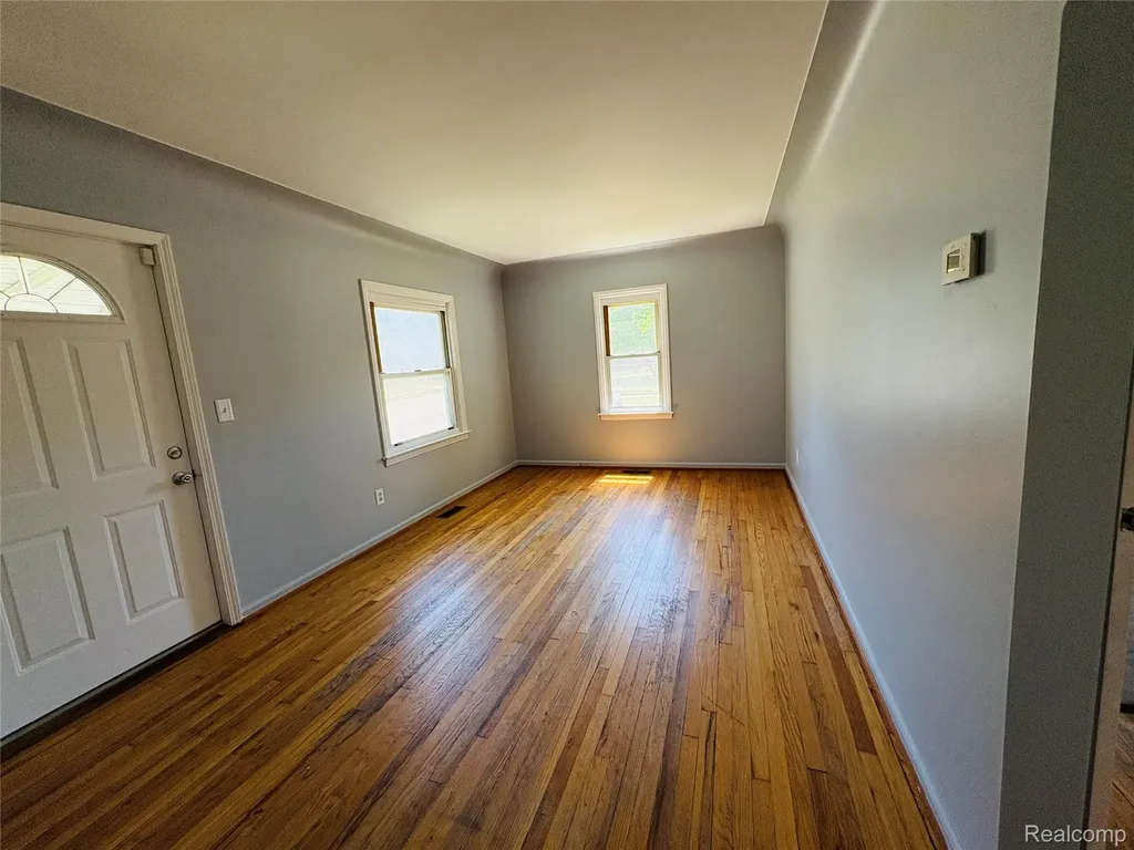 27305 Townley Street Madison Heights City MI 48071