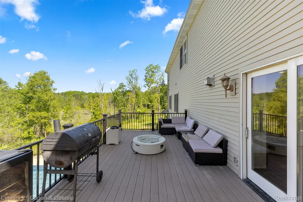 2732 Carric Court Rives Township MI 49201
