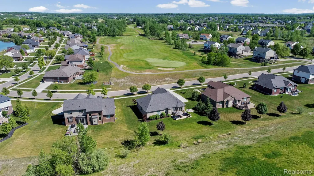 672 Brooks Lane Oxford Charter Township MI 48371