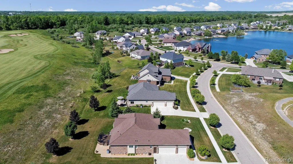 672 Brooks Lane Oxford Charter Township MI 48371