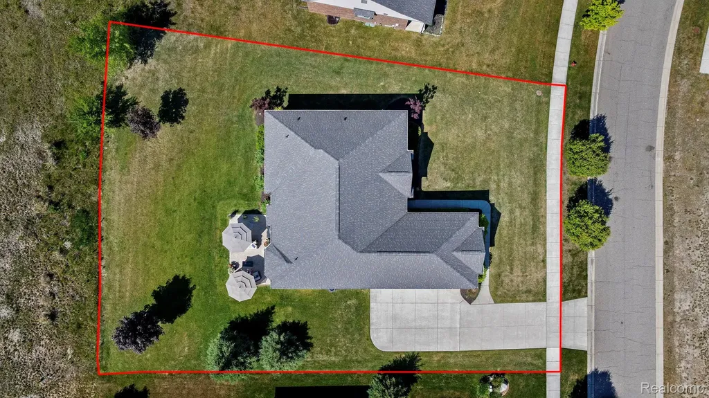 672 Brooks Lane Oxford Charter Township MI 48371