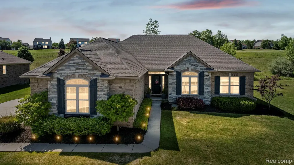 672 Brooks Lane Oxford Charter Township MI 48371