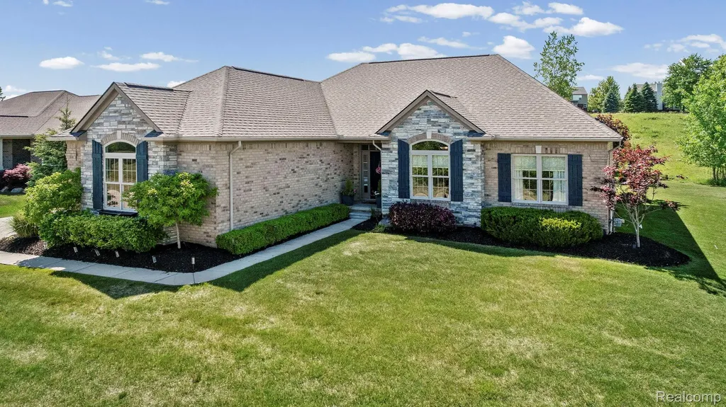 672 Brooks Lane Oxford Charter Township MI 48371