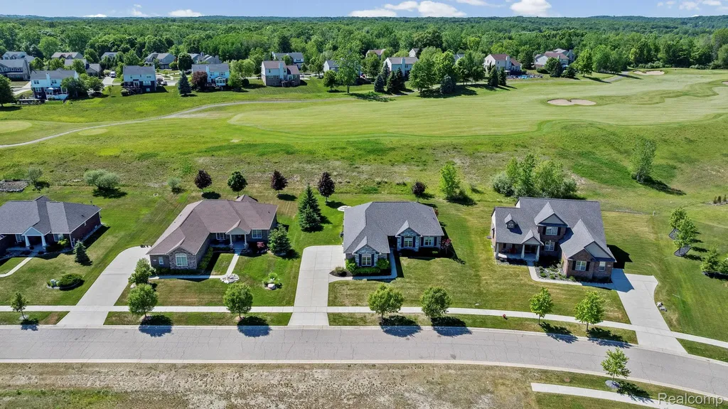 672 Brooks Lane Oxford Charter Township MI 48371