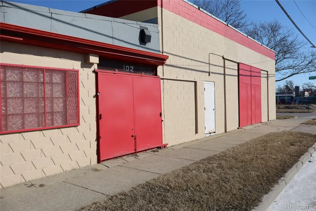 102 W State Fair Highland Park City MI 48203