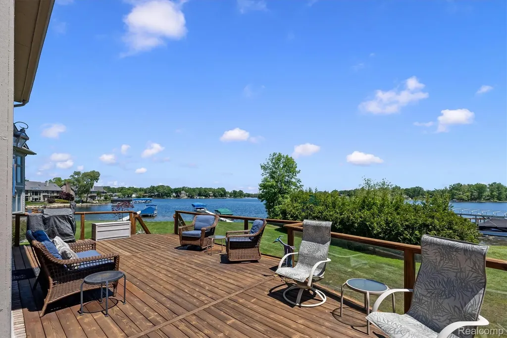 3300 Mimosa Street Commerce Charter Township MI 48390