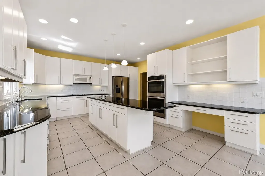 3300 Mimosa Street Commerce Charter Township MI 48390