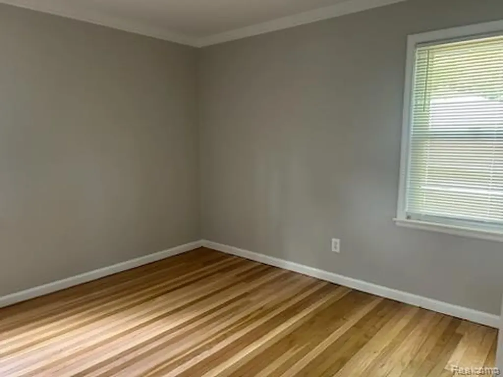 11361 Rockland Redford Charter Township MI 48239