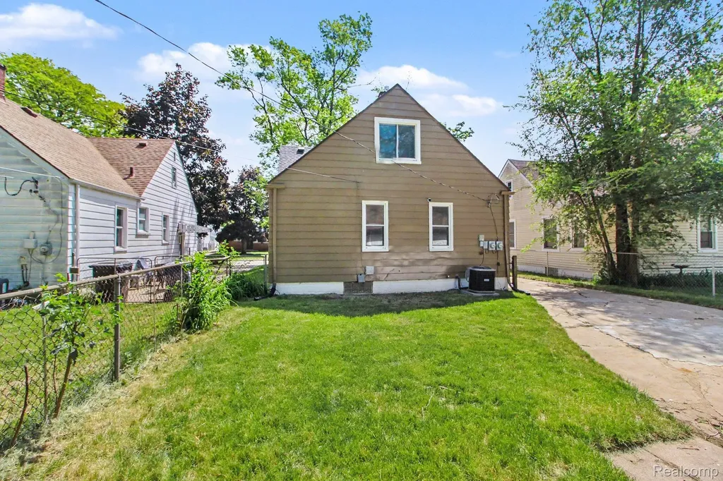 11311 Tecumseh Redford Charter Township MI 48239