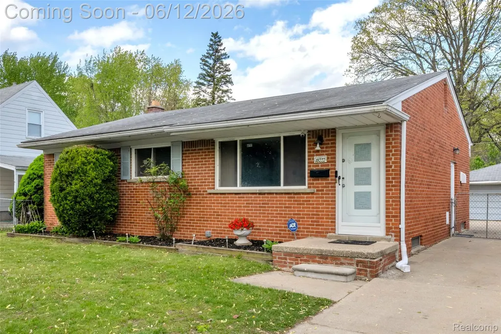 18222 Fox Street Redford Charter Township MI 48240