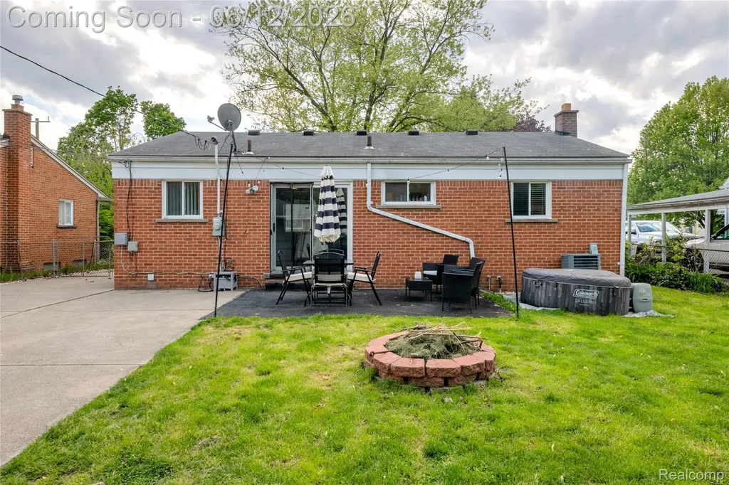 18222 Fox Street Redford Charter Township MI 48240