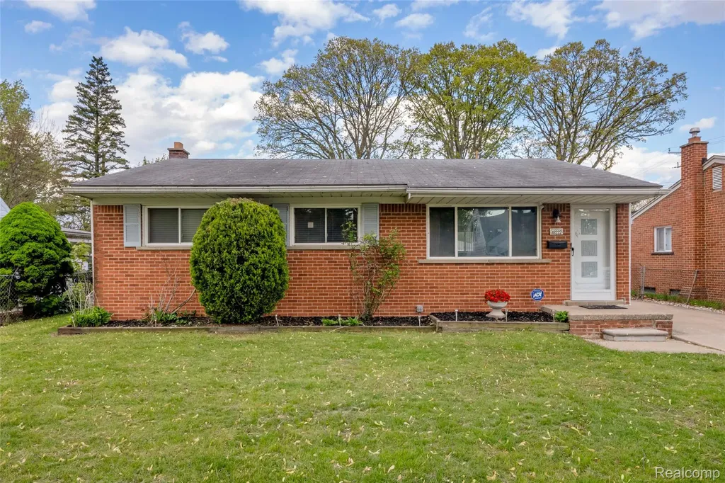 18222 Fox Street Redford Charter Township MI 48240