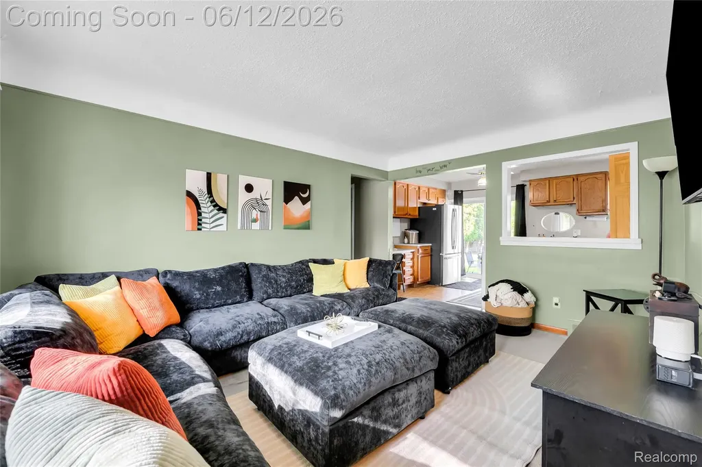 18222 Fox Street Redford Charter Township MI 48240