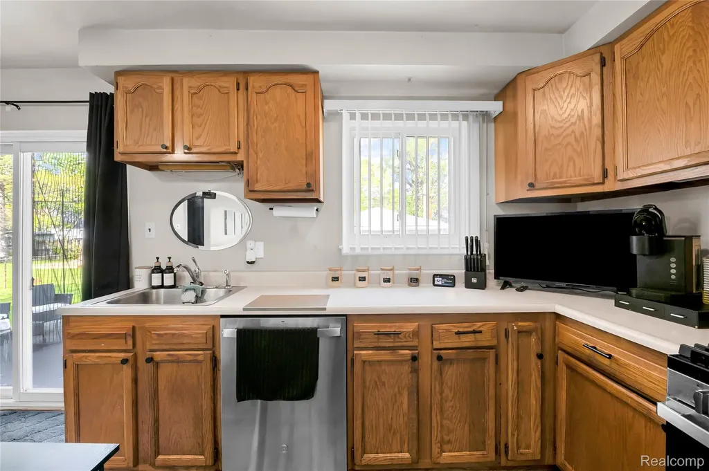 18222 Fox Street Redford Charter Township MI 48240
