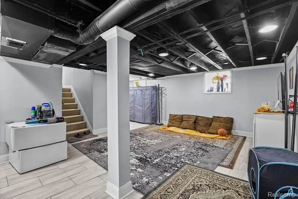 4873 Curtis Street Dearborn City MI 48126