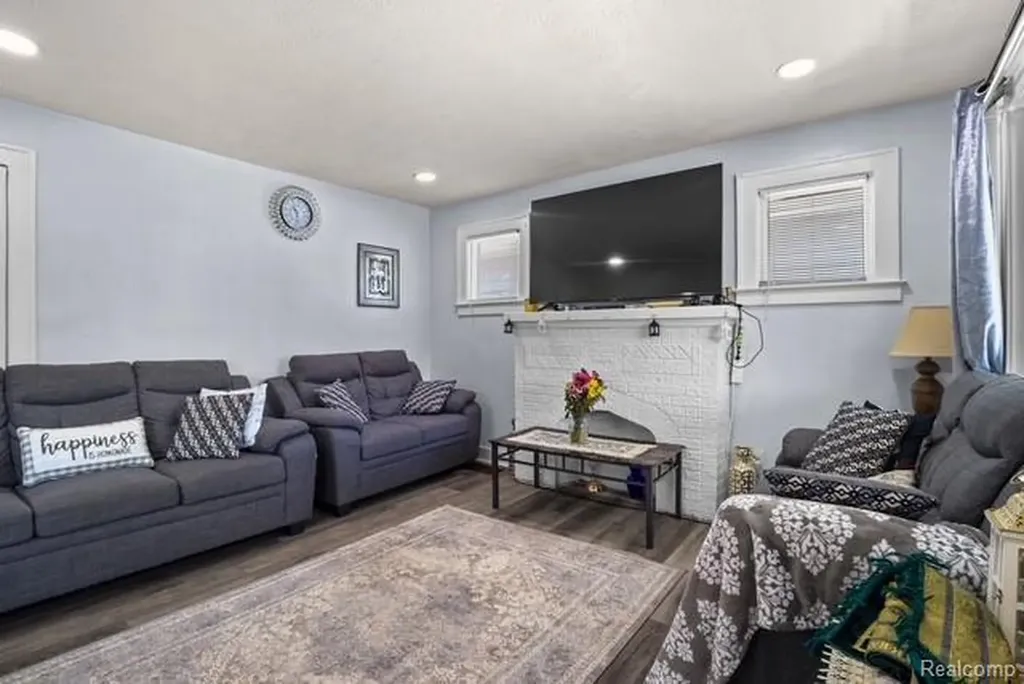 4873 Curtis Street Dearborn City MI 48126