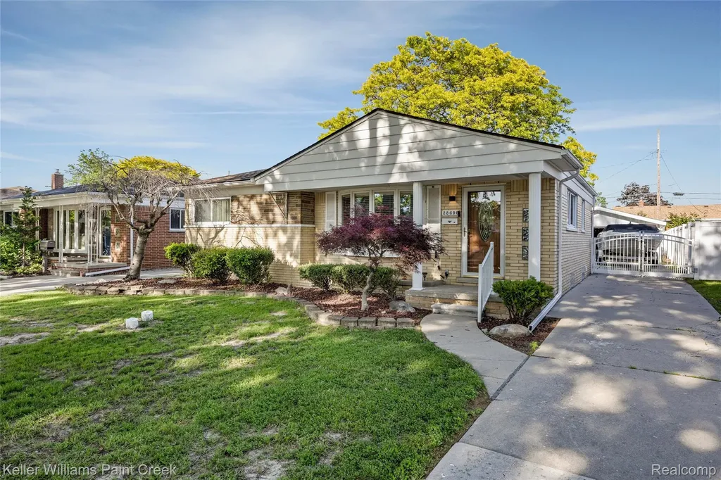 28606 Rockwood Street St. Clair Shores City MI 48081