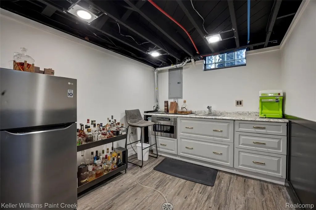 28606 Rockwood Street St. Clair Shores City MI 48081