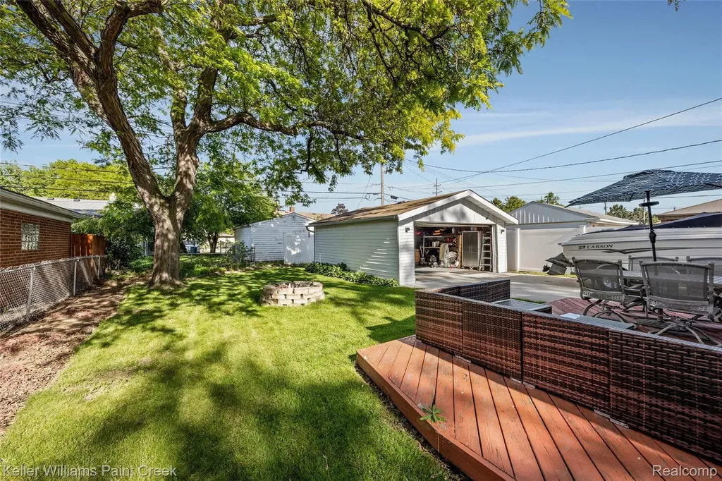 28606 Rockwood Street St. Clair Shores City MI 48081
