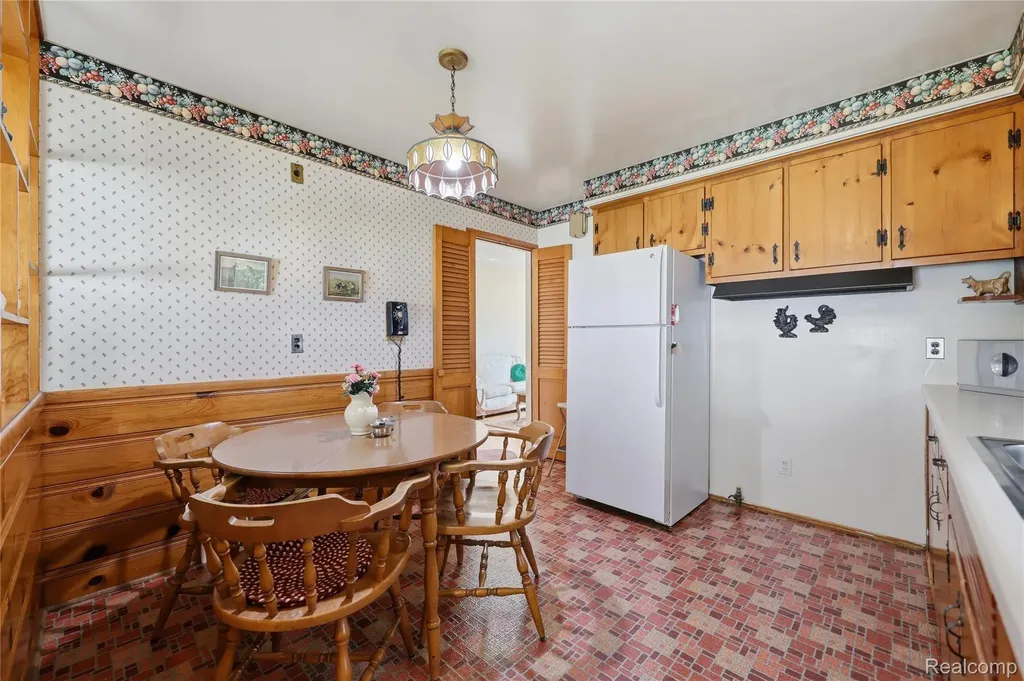29609 Mark Avenue Madison Heights City MI 48071