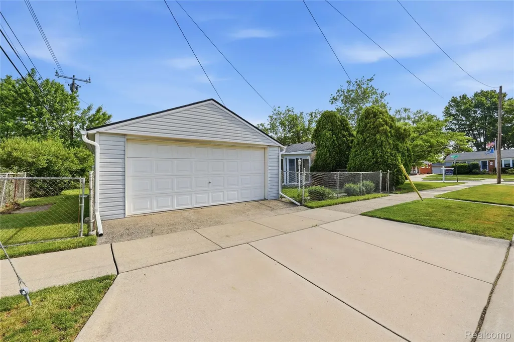 29609 Mark Avenue Madison Heights City MI 48071