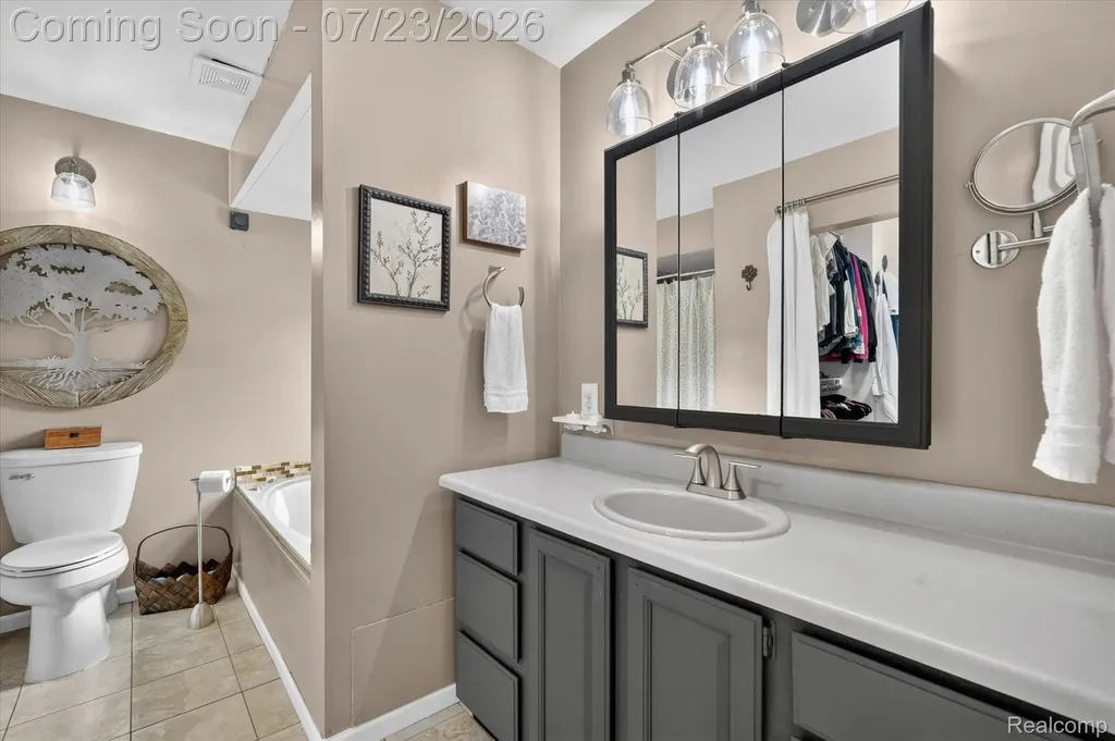 2795 Bird Road Groveland Township MI 48462
