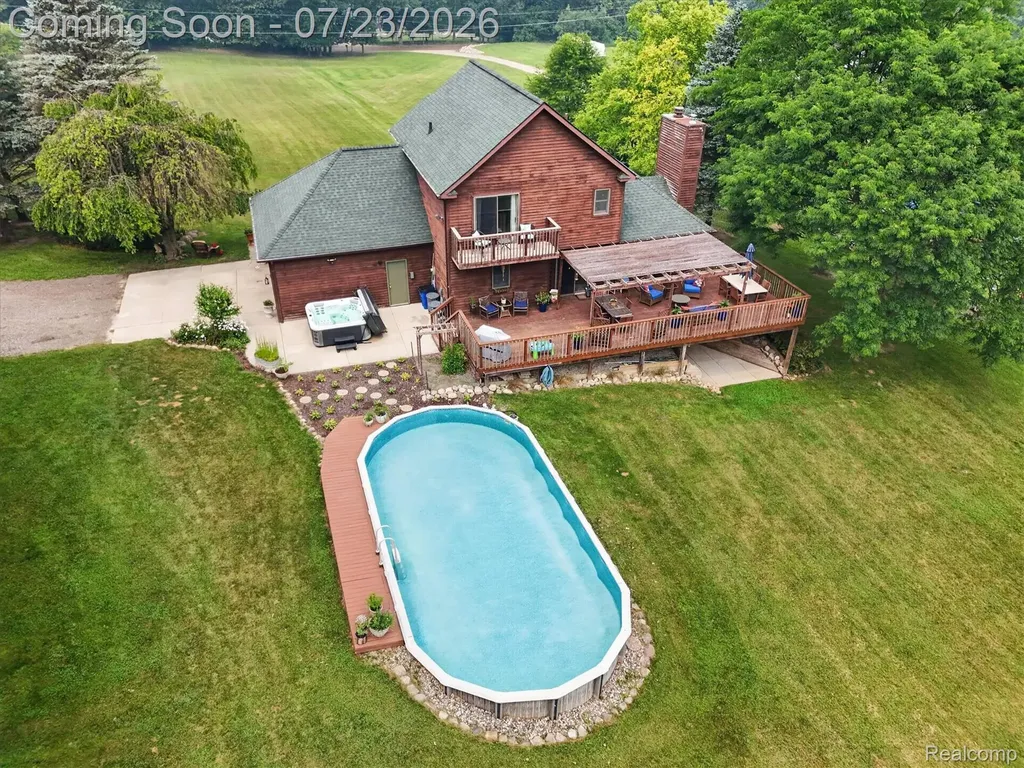 2795 Bird Road Groveland Township MI 48462