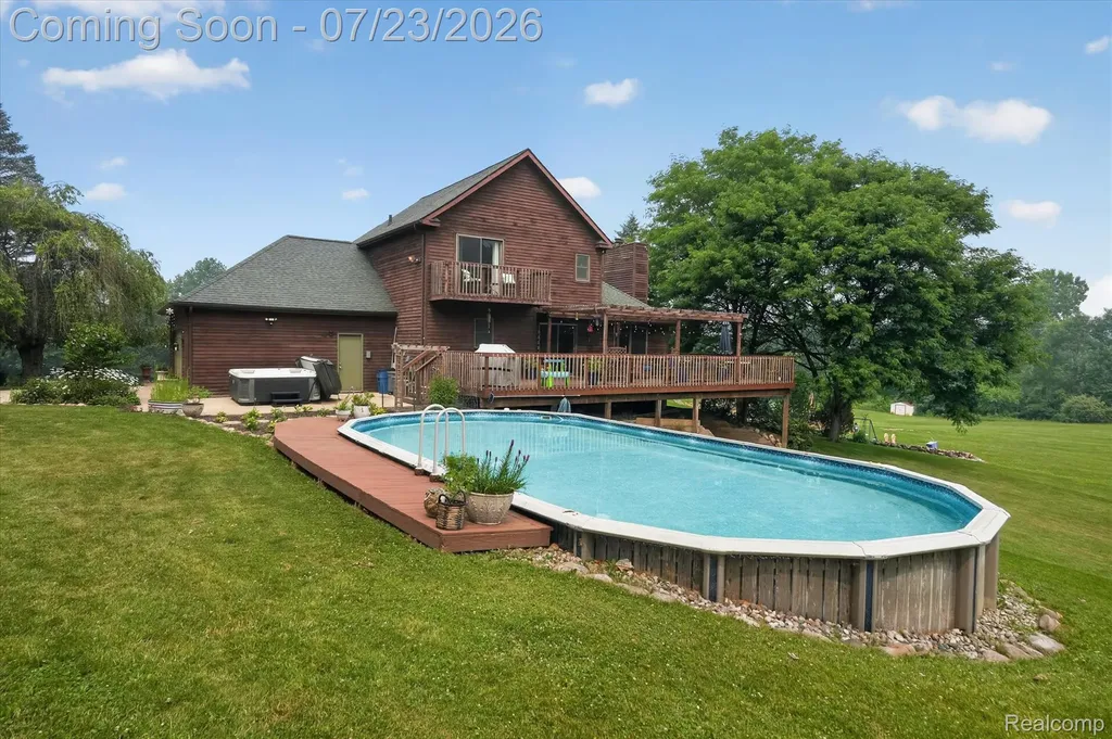 2795 Bird Road Groveland Township MI 48462