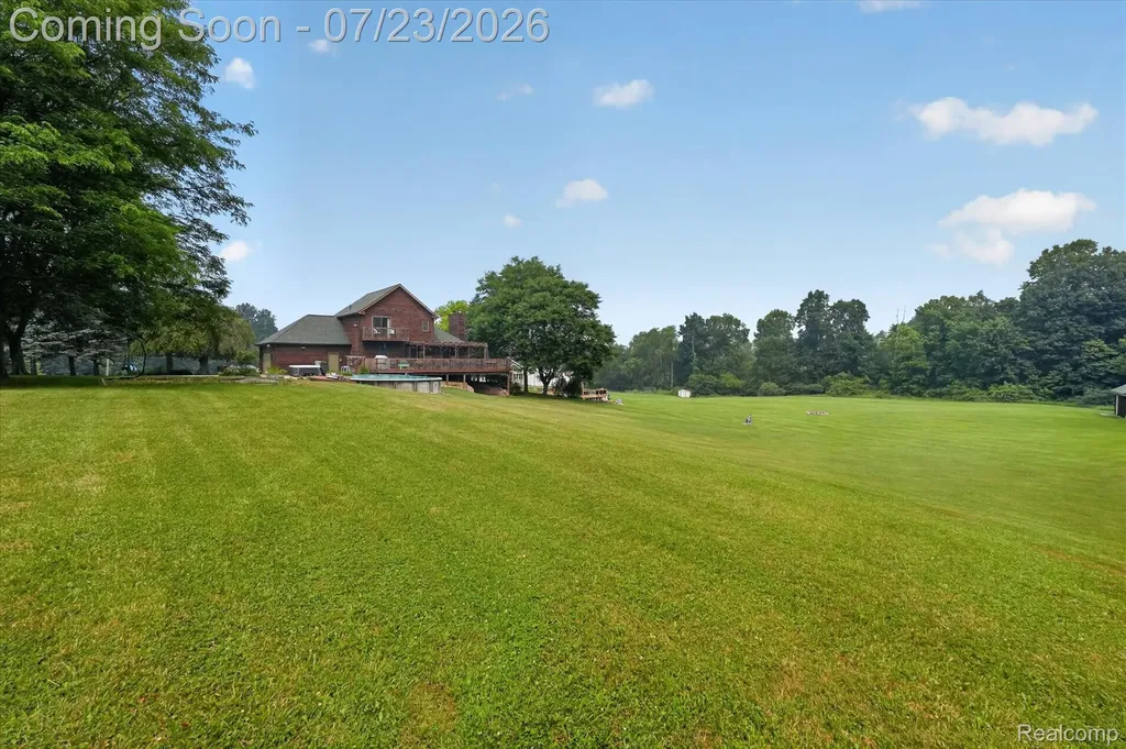 2795 Bird Road Groveland Township MI 48462