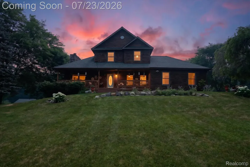 2795 Bird Road Groveland Township MI 48462
