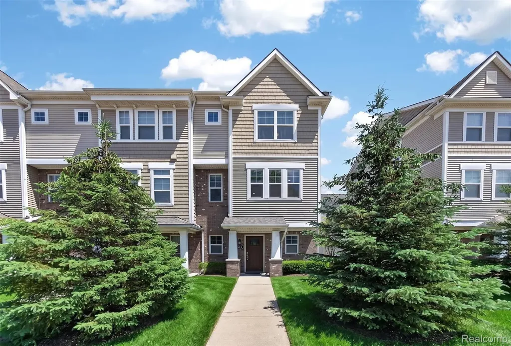 3534 Rochester Road Royal Oak City MI 48073