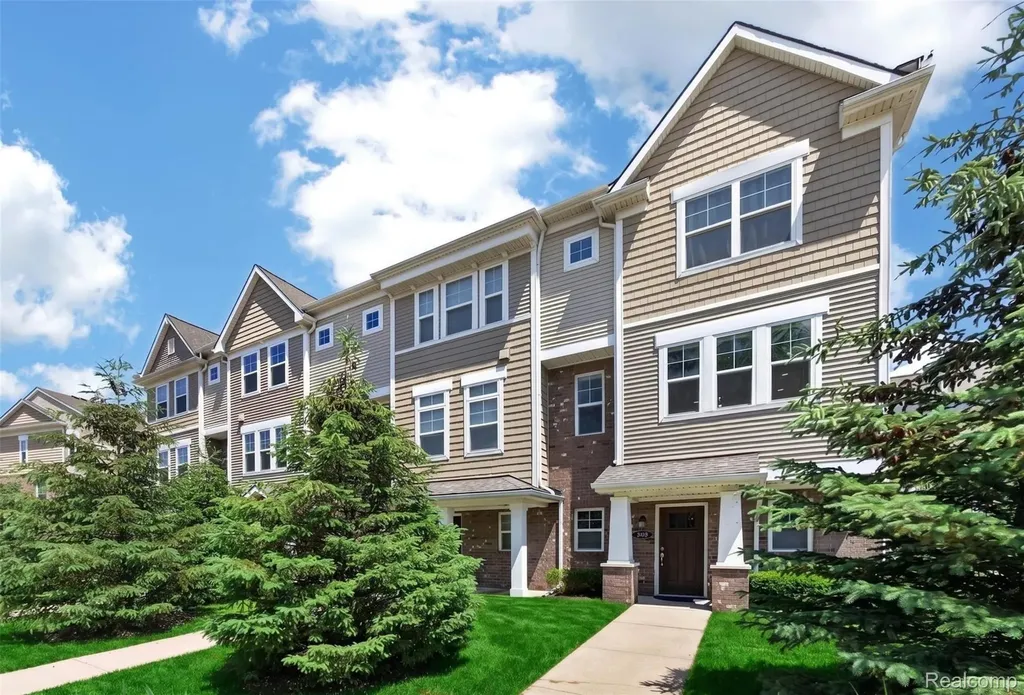 3534 Rochester Road Royal Oak City MI 48073