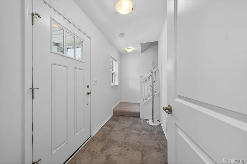 3534 Rochester Road Royal Oak City MI 48073