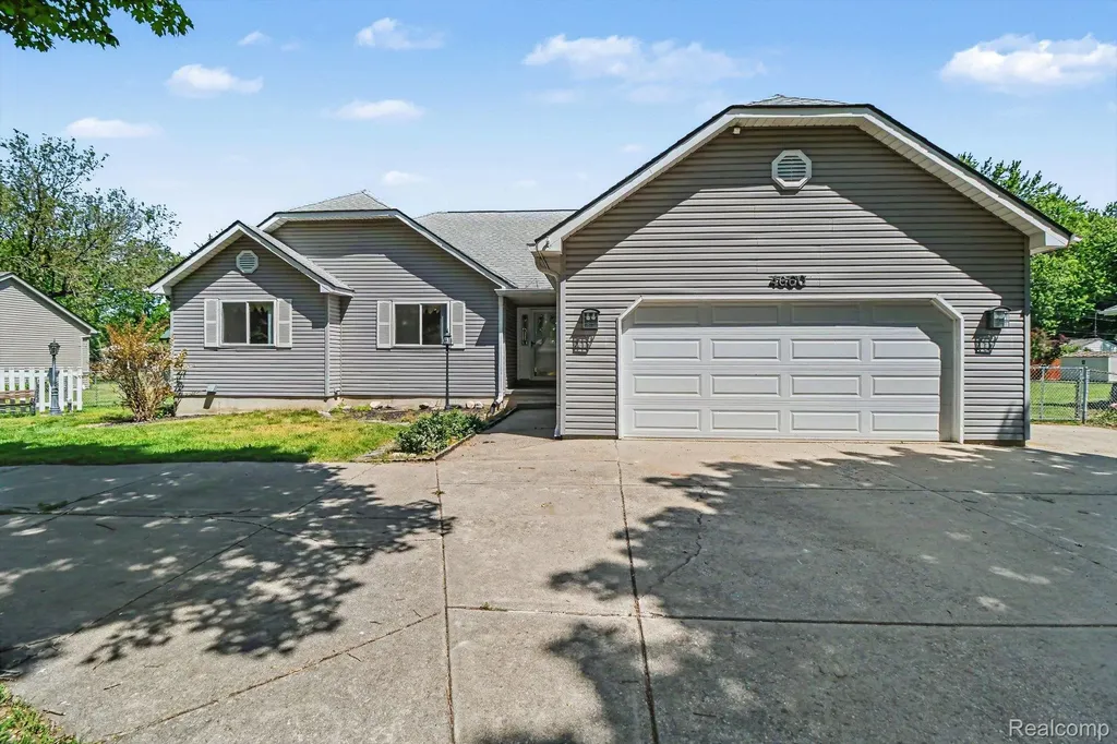 4660 Woodhull Drive Independence Charter Township MI 48346
